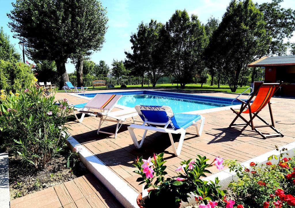 Bed and Breakfast Isola Di Wight San Michele al Tagliamento Exterior foto
